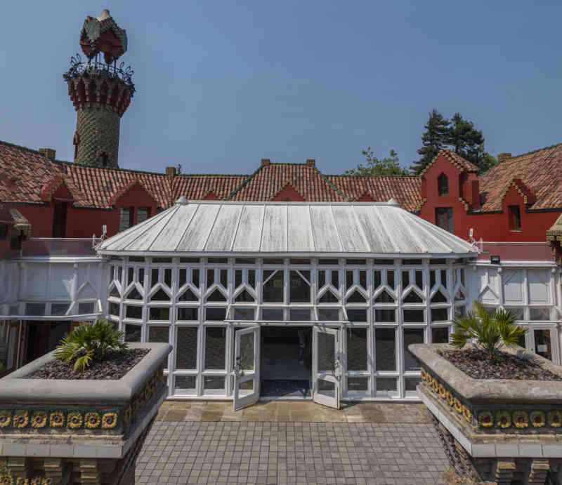 Cantabria 009 - Comillas - Villa Quijano o el Capricho de Gaudí.jpg